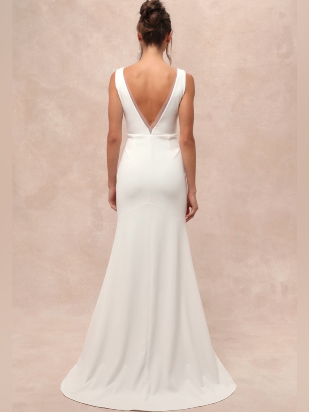NWT Lulus White Timeless Low Back Tulle Trim Wedding Gown Small